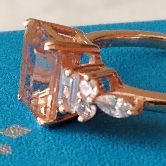 Beautiful morganite simulant ring. - Picture 4 of 8